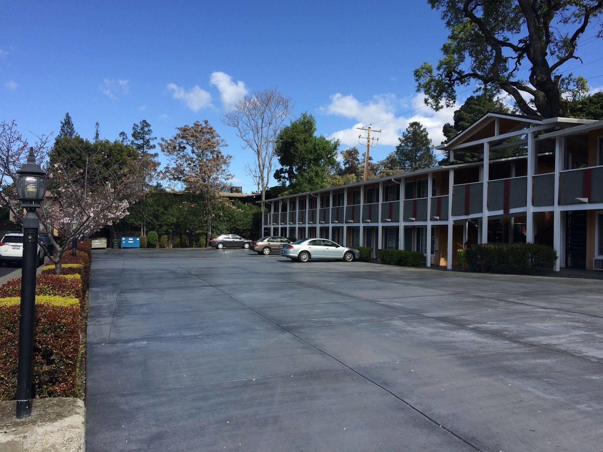 Motel Oak